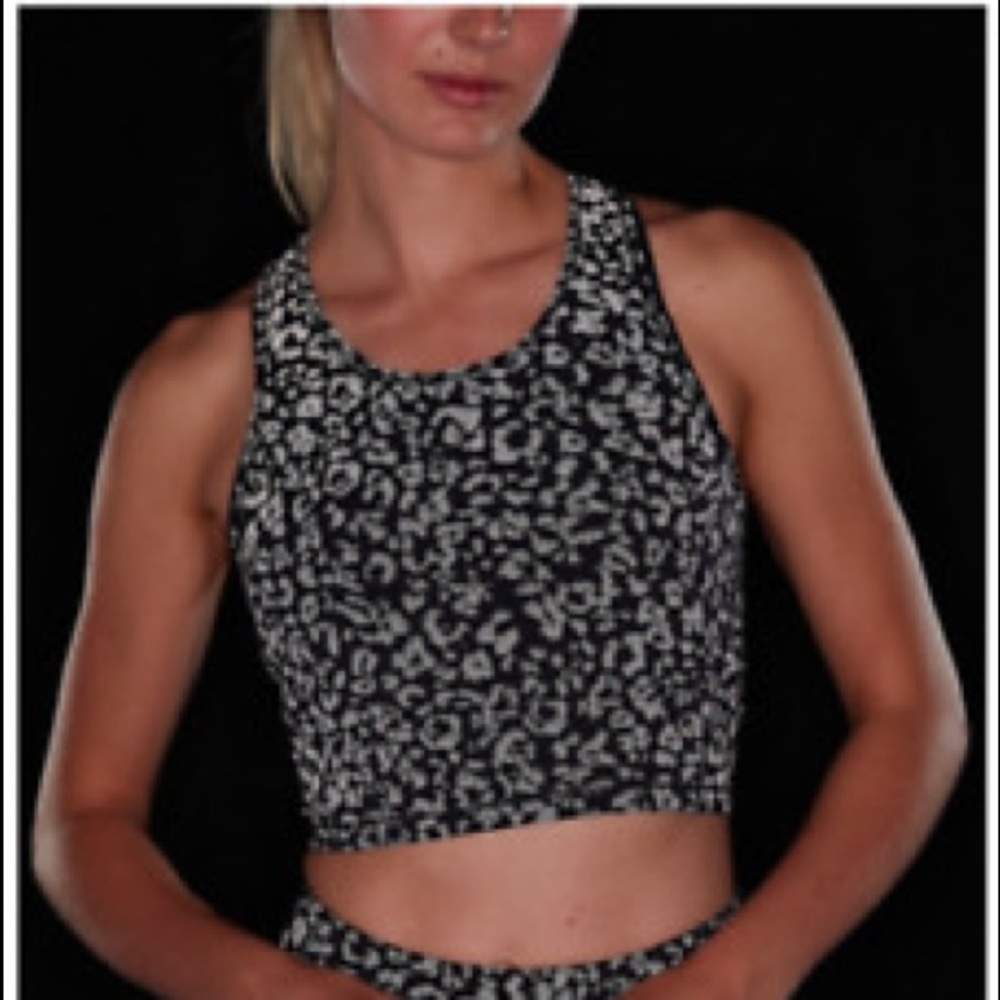 Athleta Lightning Leopard Reflective Crop Tank (L)